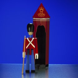 Kay Bojesen Menig med Gevr