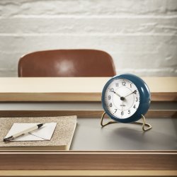 Arne Jacobsen Station Vkkeur - Petroleum