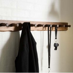 By Brorson - Knagerkke m. 9 knager - Rget Eg