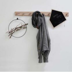 By Brorson - Knagerkke m. 9 knager - Eg