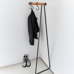 LindDNA Vghngt Garderobestativ - Sort/Natur