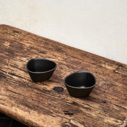 LindDNA Curve Stoneware - Lille Skl - Sort