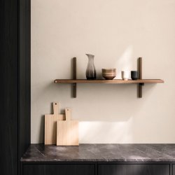 Andersen Furniture - A light shelf - Mrk rget olieret ask