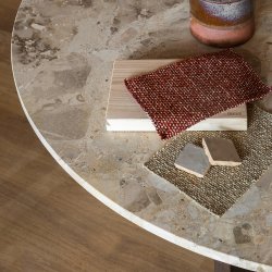 Audo Copenhagen Androgyne Spisebord Mrkbejdset Eg/Kunis Breccia 120