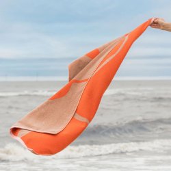 Mette Ditmer Nova Arte Badehndklde Latte/Orange 70x133 cm
