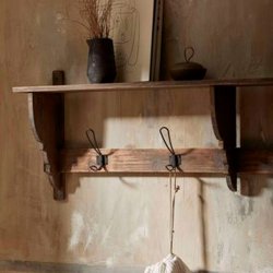 Nordal Caronu Hylde med 4 Knage i tr