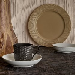 Lyngby Porceln - Rhombe Earth Frokosttallerken 23 cm - Clay