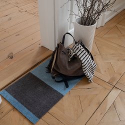 Tica Copenhagen Gulvm�tte Stripes Horisontal Lys/St�vet Bl�/St�lgr� 40x60 cm