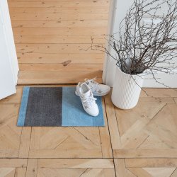 Tica Copenhagen Gulvm�tte Stripes Horisontal Lys/St�vet Bl�/St�lgr� 40x60 cm