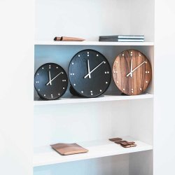 Architectmade FJ Clock - Ur - Sort