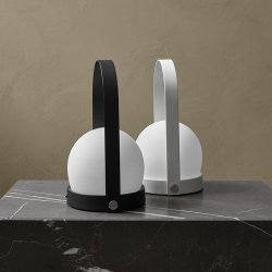 Audo Copenhagen Carrie Bordlampe Sort