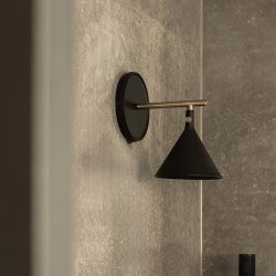 Audo Copenhagen Cast Sconce Vglampe m/ Diffuser IP44