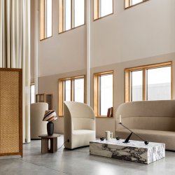 Audo Copenhagen Plinth Grand Calacatta Viola