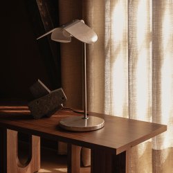 Audo Copenhagen Wing Bordlampe Aluminium