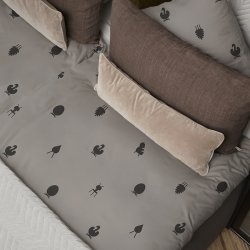 Brainchild Sengetj med Designikoner Mrkegr 200x220 cm