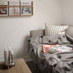 Brainchild Sengetj med Designikoner Mrkegr 200x220 cm