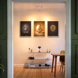 Brainchild Plakat - gget Figuren/Brun Baggrund - 50x70 cm