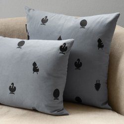 Brainchild Pude med Designikoner - Gr - 40x60 cm