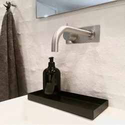 By Brorson Aflang Bakke - Sort Metal