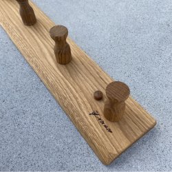 By Brorson Knagerkke m. 6 knager Olieret Eg