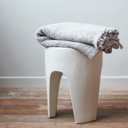 By NORD Sengetppe Hilda - Dove - 180x170 cm