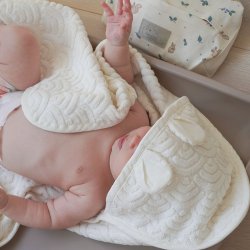 Cam Cam Copenhagen Baby H�ndkl�de m/ H�tte og �rer Off-White