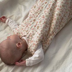 Cam Cam Copenhagen Sovepose 0-6 M�neder Augusta