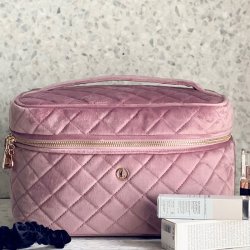 Coming Copenhagen Kaia Velour Beauty Bag Lyserd