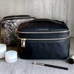 Coming Copenhagen Kiki Dobbeltlag Beauty Bag Sort
