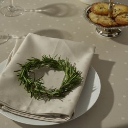 Compliments Confetti Damask Dug 150x250cm Moon