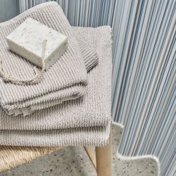 Compliments Spectrum Badeforh�ng 140x200cm m/ Ringe Bl�