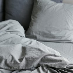 Compliments Stone Senget�j 140x220cm Gr�