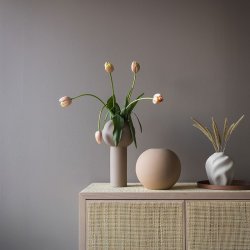 Cooee Design - Ball Vase - 20 cm - Peanut