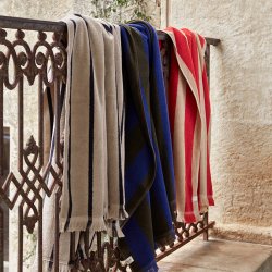 Ferm Living Alee Hndklde - Sand/Sort - 100 x 150 cm