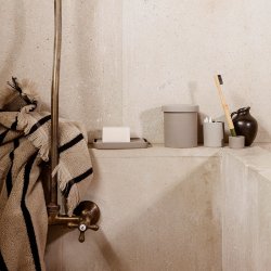 Ferm Living Alee Hndklde - Sand/Sort - 70 x 140 cm