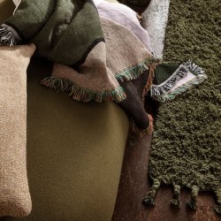 Ferm Living Amass Long Pile Tppe - 140x140 cm - Olive