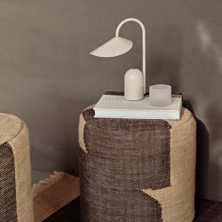 Ferm Living Arum Brbar Bordlampe - Cashmere