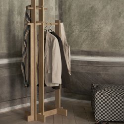 Ferm Living Bridge Clothes Stand - Tjstativ - Olieret Eg