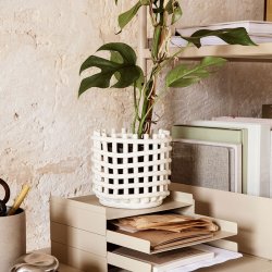 Ferm Living Ceramic Basket - Small - Off-White