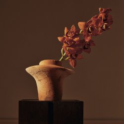 Ferm Living  Evio Vase H22 cm Burnt Umber