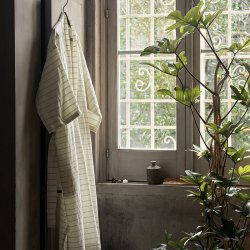 Ferm Living Field Robe Morgenkbe - Off-white/Chocolate