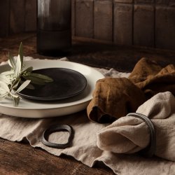 Ferm Living Flow Servietringe - Sort Messing - 4 stk.