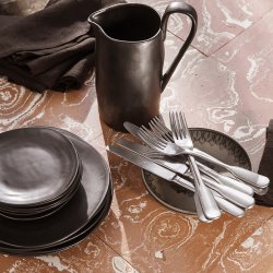 Ferm Living Flow Tallerken Sort Medium