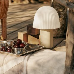 Ferm Living Frill Brbar Lampe Cashmere/Hvid