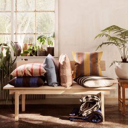 Ferm Living Grand Pude - 50x50 cm - Faded Blue/Burgundy