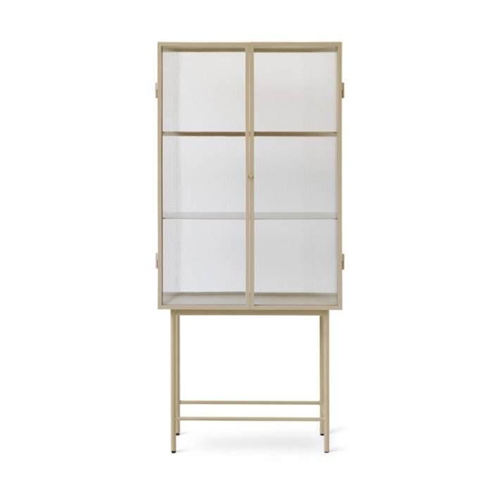 Ferm Living Haze Vitrineskab - Reeded Glass - Cashmere