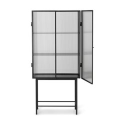Ferm Living Haze Vitrineskab - Reeded Glass - Sort