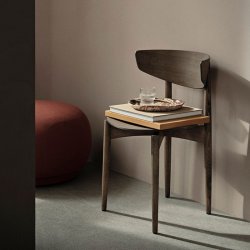 Ferm Living Herman Stol - Tr Ben - Mrkbejdset Bg