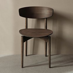 Ferm Living Herman Stol - Tr Ben - Mrkbejdset Bg
