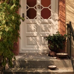 Ferm Living Hourglass Urtepotte Small Rust